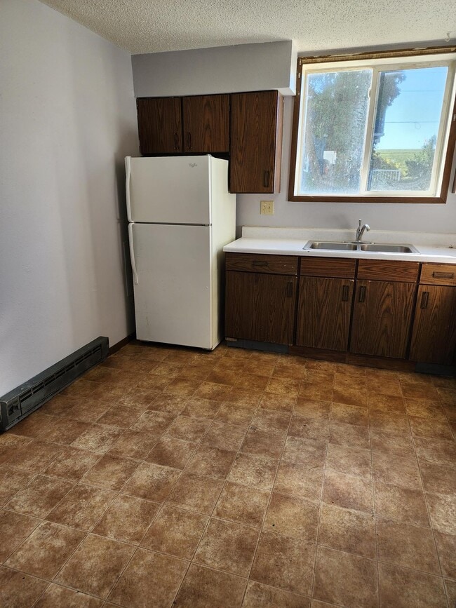 507 Rosemere Ln unit 2, Maquoketa, IA 52060 - photo 4