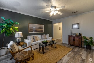 2702 Frankford Ave, Lubbock, TX 79407