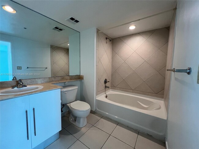 One Miami West Tower unit LPH26, Miami, FL 33131 - photo 6