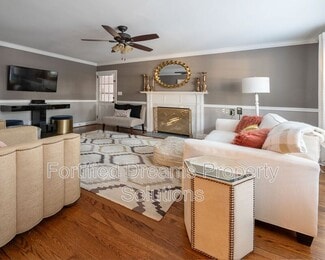 1410 Fernwood Dr, High Point, NC 27262