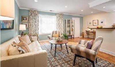 120 Thornton Rd, Chestnut Hill, MA 02467 - photo 3