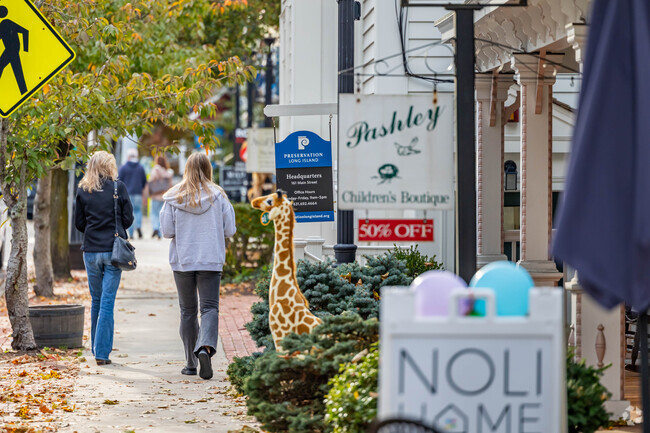 Though the main strip in Cold Spring Harbor is small there are plenty of shops and restaurants.