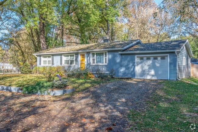 Ranch style homes are a popular house option for residents of Ravenswood.