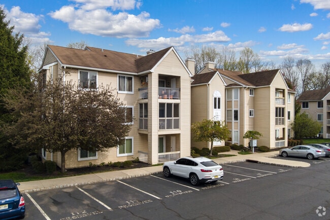 Condominiums in Ewing NJ