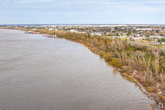 Kenner is bordered to the south by the Mississippi River.