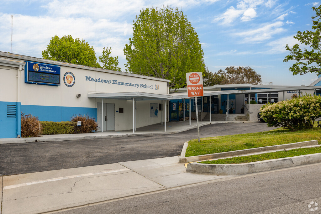 Meadows Elementary Schoo in Manhattan Beach, CA is located on Meadows Ave.