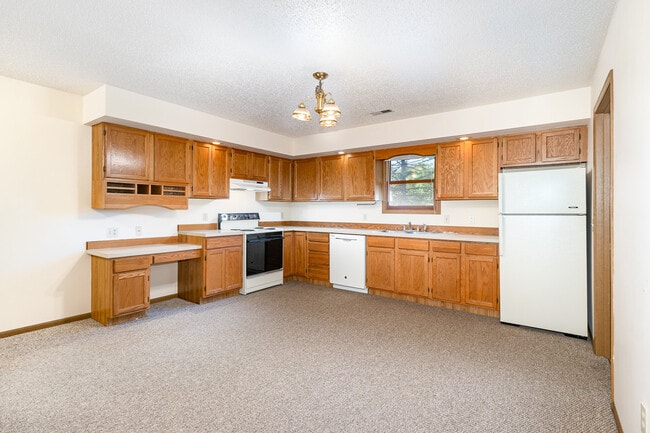 6215 Normandy Drive, Saginaw, MI 48638 - photo 7