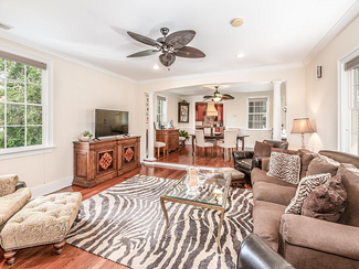 175 Wentworth St, Charleston, SC 29401