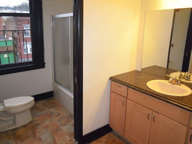 2012 E Carson St unit 200, Pittsburgh, PA 15227 - photo 5