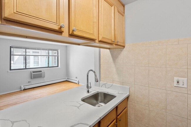 6755 N Sheridan Rd unit 344, Chicago, IL 60626 - photo 5