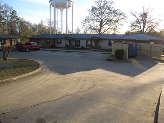 206 Edgewood Manor, Fort Deposit, AL 36032