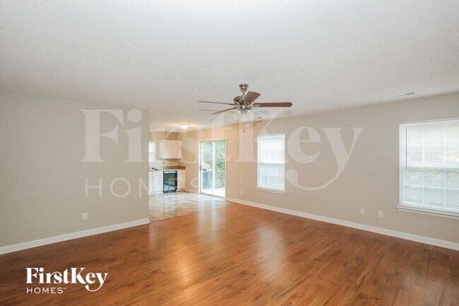 11114 Palestrina Rd, Charlotte, NC 28215 - photo 6