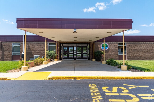 Galloway Elementary School is an above average, public school located in Channahon, IL.