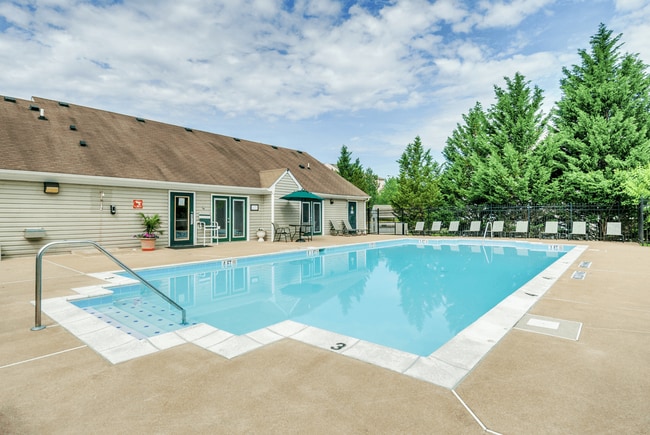 The Landings at Markhams Grant Apartments, Woodbridge, VA 22191 - photo 7