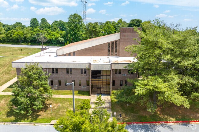In Columbia, Celebration Christian Academy has a student:teacher ratio of 8:1.