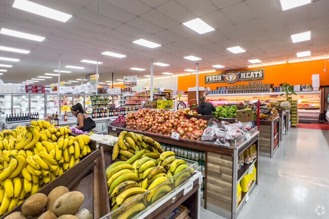 Fresh produce served daily in Chavez Distributors suopermarket.