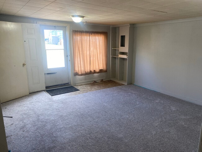 415 Bond St, Richmond, KY 40475 - photo 6