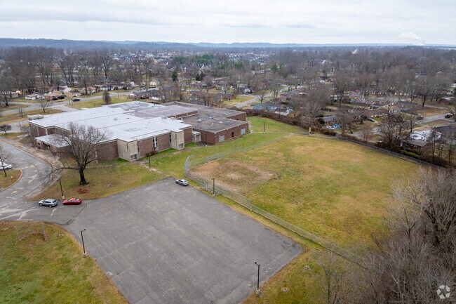 The student population of Conway Middle is 777 and the school serves 6-8.