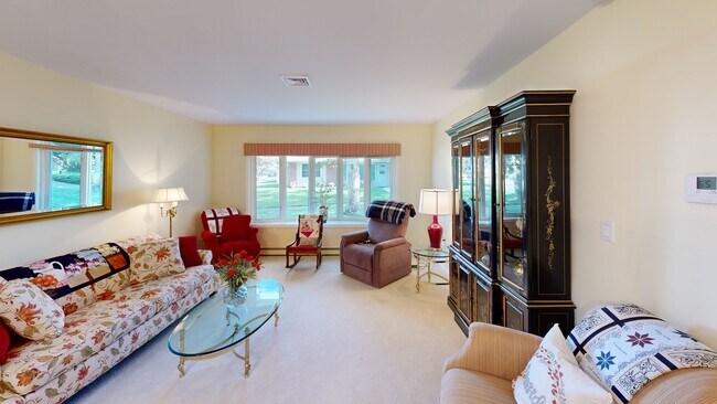 4 Guilford Ct unit 4 C, Ridge, NY 11961 - photo 2