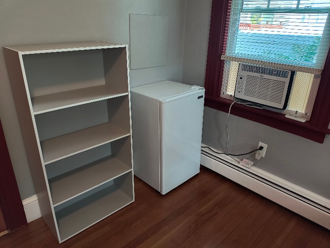 161 Lynch St unit 161 Lynch St, Providence, RI 02908 - photo 2