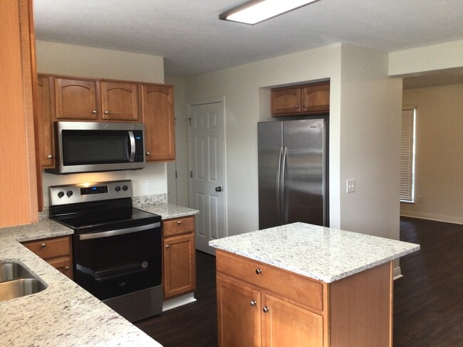 1557 Pheasant Run Dr, Newark, OH 43055 - photo 3