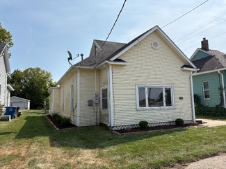 911 SW 62nd St, Des Moines, IA 50312