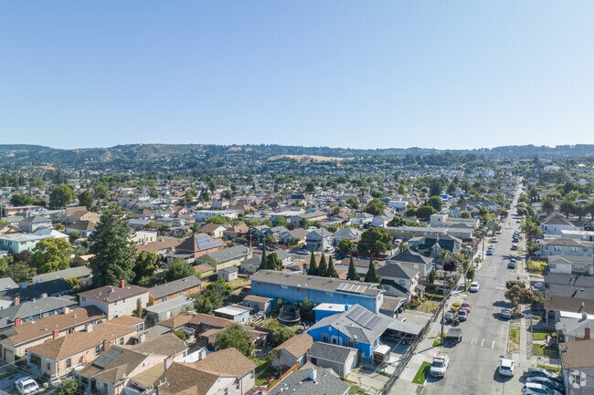 The Cox neighborhood is below the Oakland Hills in an international area of Oakland.