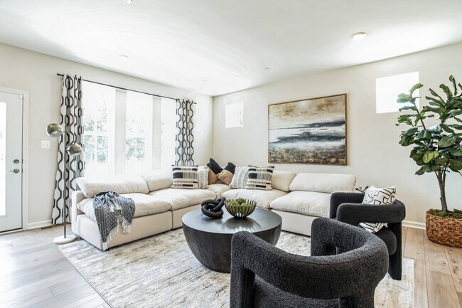 10306 Serenade Ct unit 36456713, Clinton, MD 20735 - photo 6