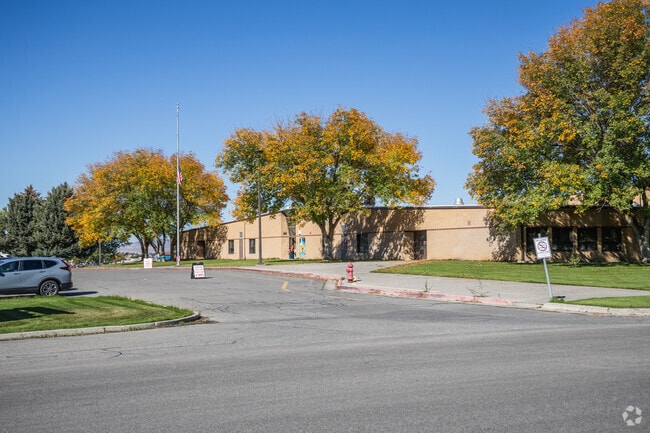Cedar Ridge Elementary School offers an inspiring space where creativity and collaboration come together every day.