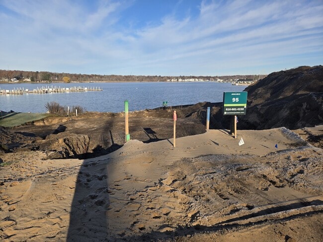 720 N Cottage Ct, Whitehall, MI 49461 - photo 2