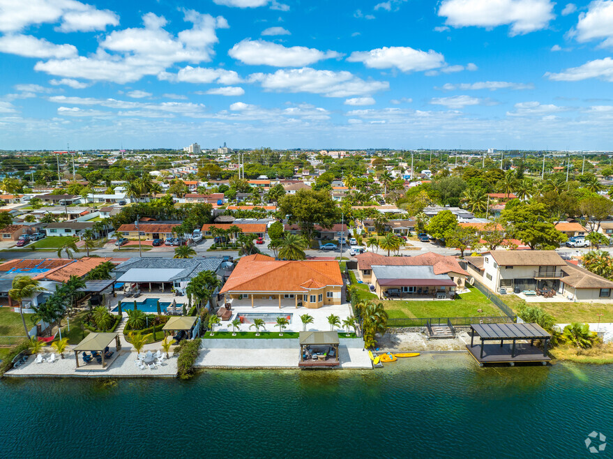 Neighborhood_Hialeah_V2_120823
