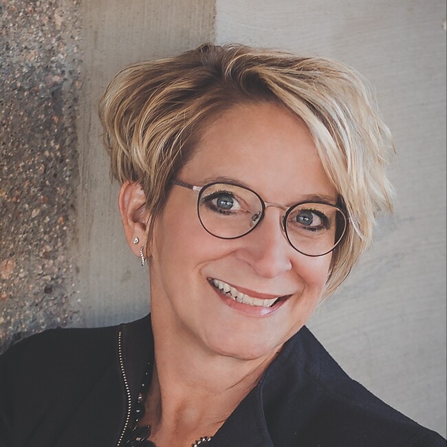 Julie Lenox