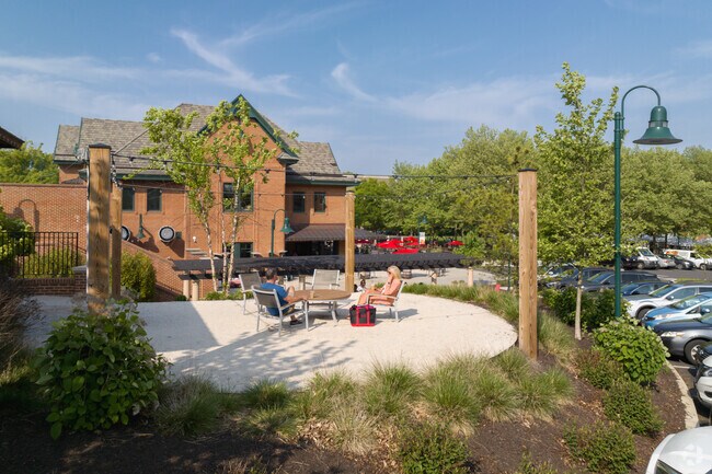 Eagleview's town center has many cool spots to relax and enjoy the beautiful neighborhood.