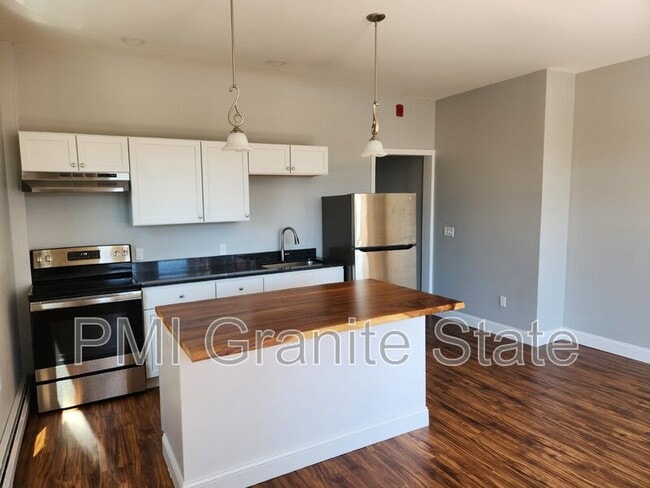 83 W Pearl St unit 2, Nashua, NH 03060 - photo 4