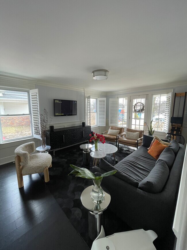 111 E 10th St unit 2, Bloomington, IN 47408 - photo 7