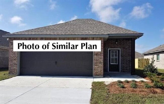 306 Sophie Dr, Houma, LA 70364 - photo 2