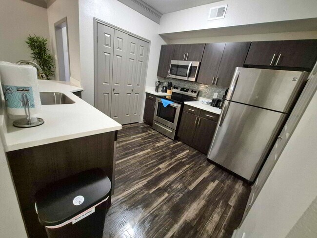 12100 Metric Blvd unit ID1343250P, Austin, TX 78758 - photo 5