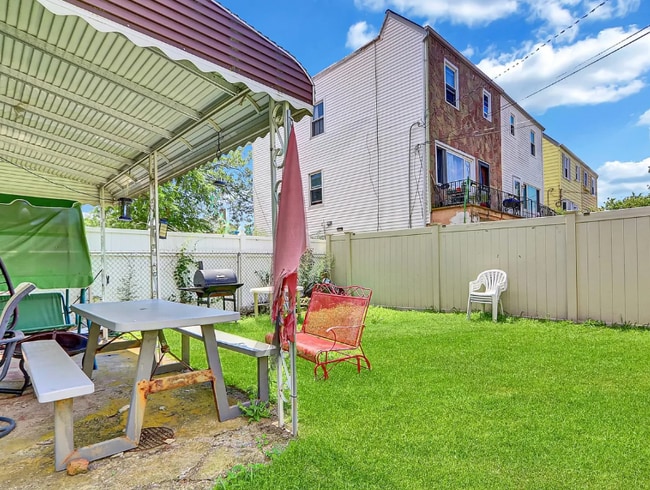 5-36 B 72 St, Far Rockaway, NY 11692 - photo 2