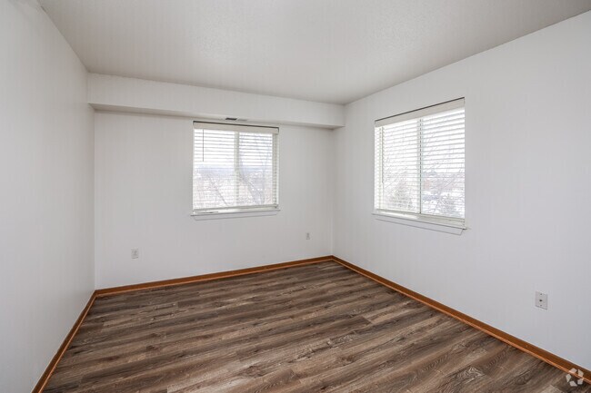 2BR, 2BA - The Willow/1,004 SF