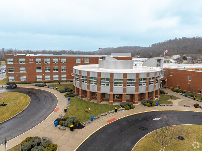 Taylor High School
Public High School
Cleves, Cleves OH