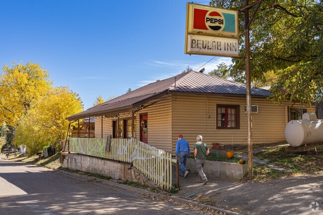 Beulah Inn serves drinks and popular home style meals for Beulah Valley residents.