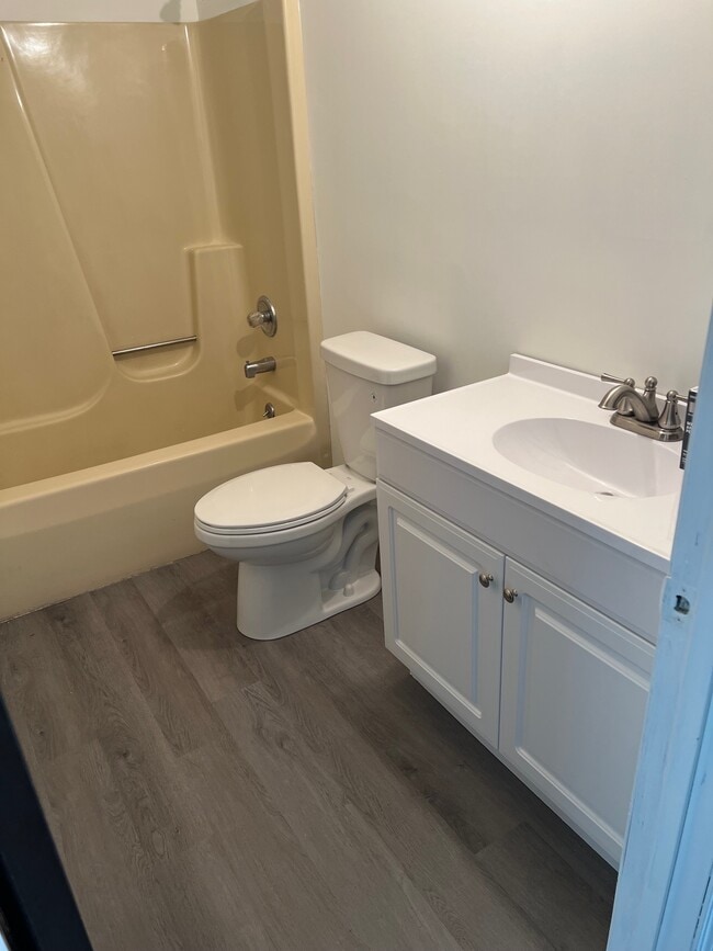 308 Frontier Ave unit 3, North Tonawanda, NY 14120 - photo 7