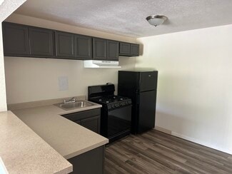 849 Rivertrail Ct, Saint Louis, MO 63137