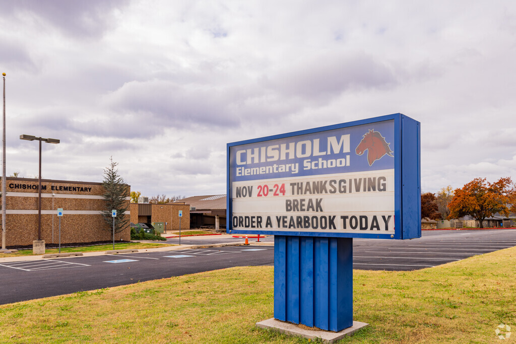 Close up shot of the signage of Chisholm Elementary School.