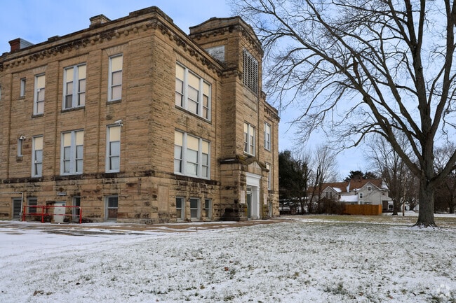 South Amherst Middle School, Amherst