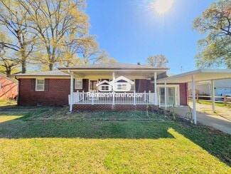 712 Woodstock Rd, Virginia Beach, VA 23464