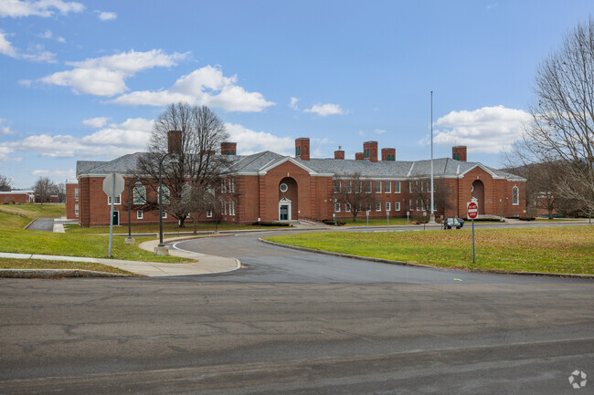 C.S. Driver Middle School has 528 students in grades 4-8 with a student-teacher ratio of 10 to 1