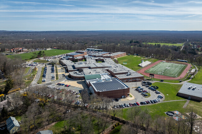 76% of Ridge High School students are at least proficient in reading.