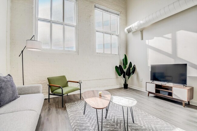 50 N Illinois St unit ID1014594P, Indianapolis, IN 46204 - photo 2