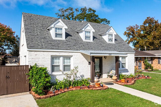 Cottages are an option when looking to move to Bonnabel Place.